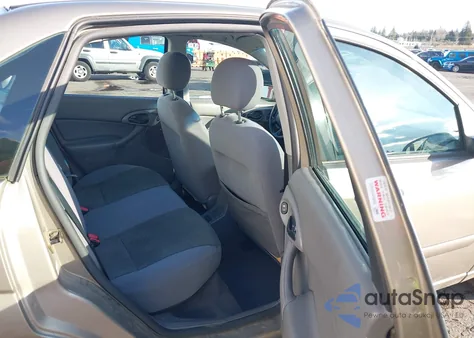 2004 Ford Focus Se из США, поврежденный, VIN 1FAFP34354W167961